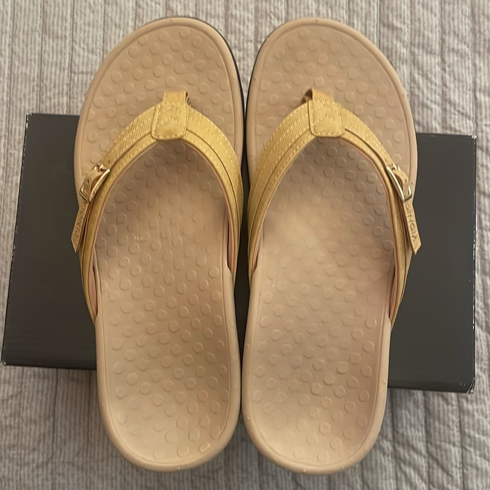 Vionic Women's Sandals size 7 - Picture 4 of 6